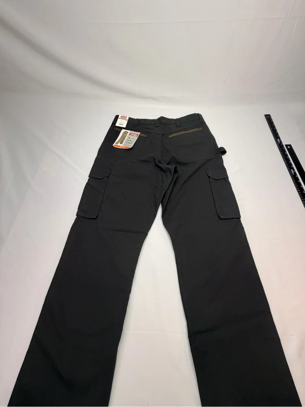 NWT Wrangler Workwear Ranger Relaxed Fit Cargo Pants Black 36x32